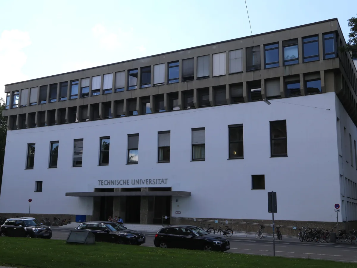 Main building of the Technical University of Munich on Arcisstraße