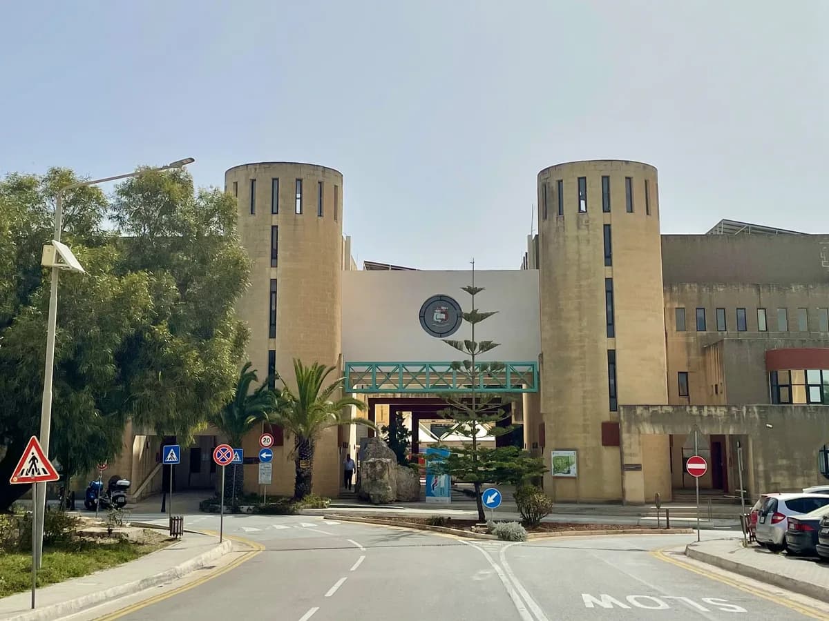 Gateway Building and ring road at the University of Malta